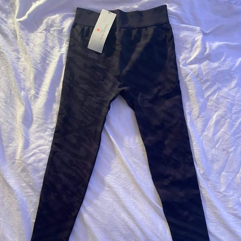 Sweaty Betty | Ski Base Layer Leggings: Black Animal Wave | FREE SHIPPING